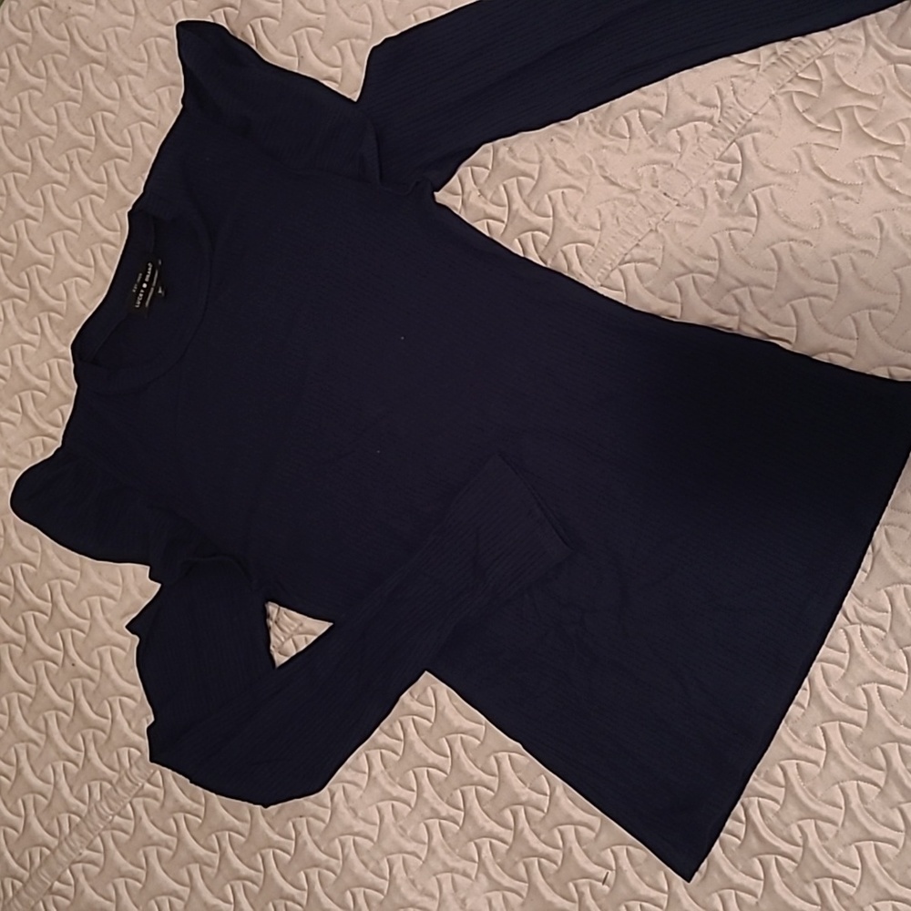 Open shoulder top